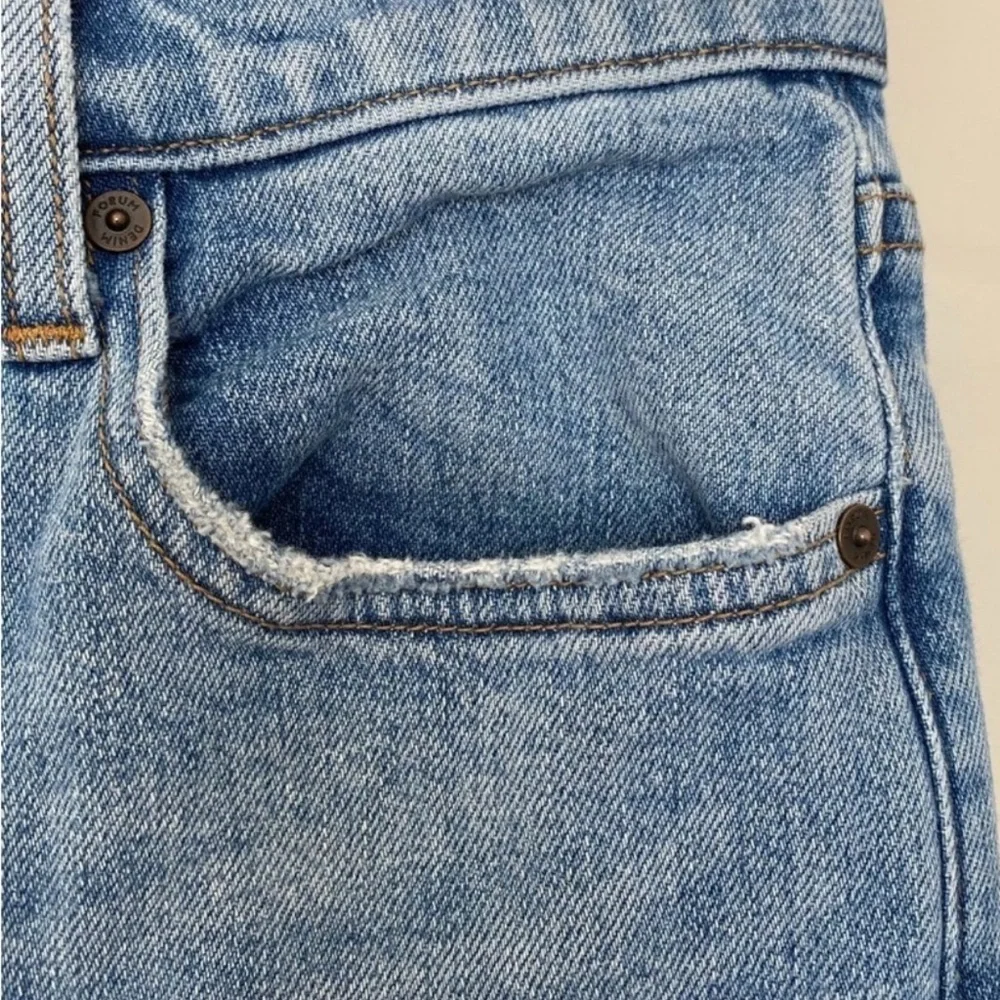 Denim Forum Arlo High Rise Straight Jeans with Raw Hem Size 26 - Picture 3 of 16